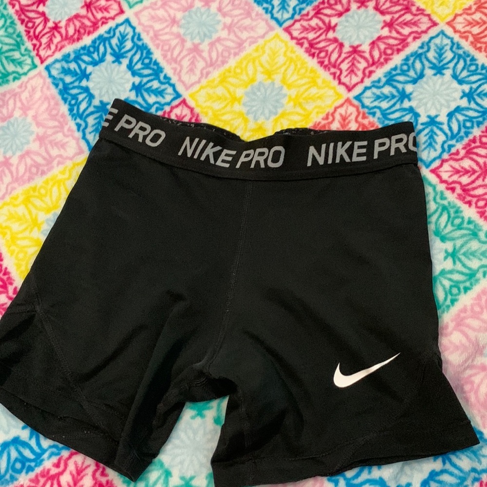 Black standard nike pro spandex